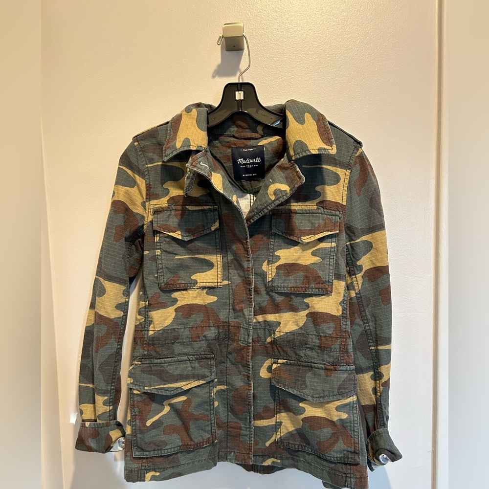 Madewell Camouflage Button-Up Cotton jacket, size small